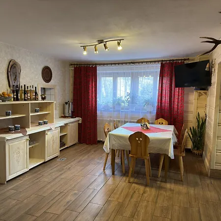 Wynajem Pokoi Beata * 布库维纳塔然斯卡